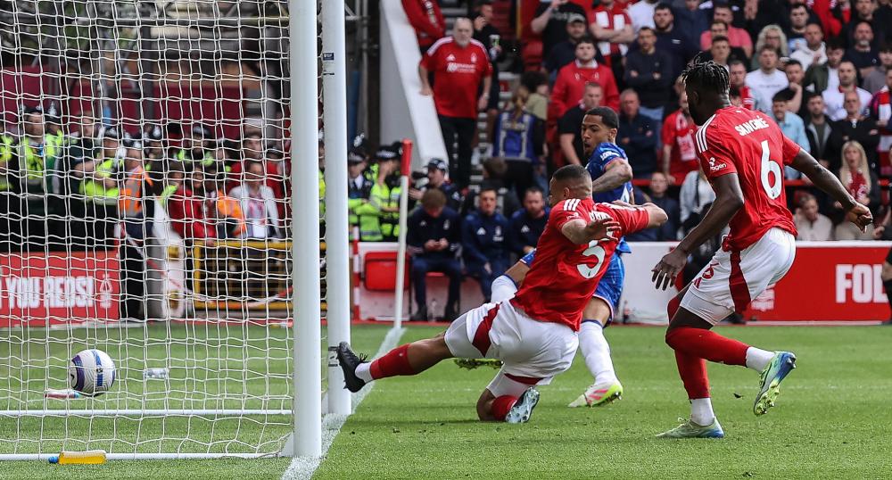 芬奇谈爱德华兹低迷：他一过半场就被包夹，必须研究如何应对