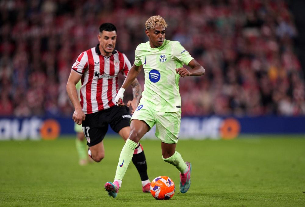 替补球员关键铲断破坏对手攻势